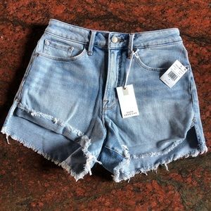 *NWT* GOOD CURVE SHORTS